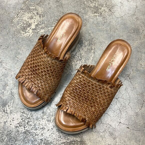 Diba True brand brown leather weave slides wedges very soft and comfy - Picture 2 of 6